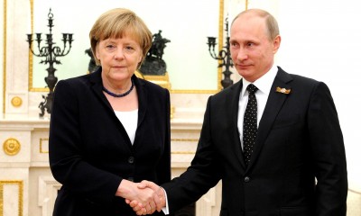 DayNews-Vladimir_Putin_and_Angela_Merkel_May_2015